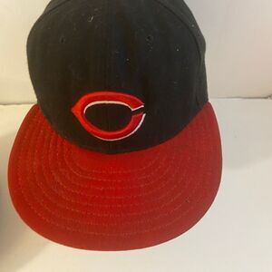 MLB hat size 7 1/8  Reds baseball cap